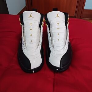 Jordan 12 royal taxi's